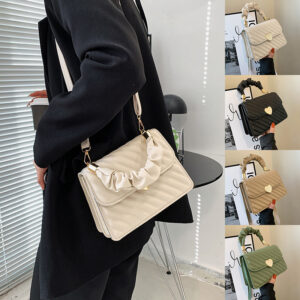 Women Handbags Fashion Chain Shoulder Bags with Love Metal Design Heart Clasp